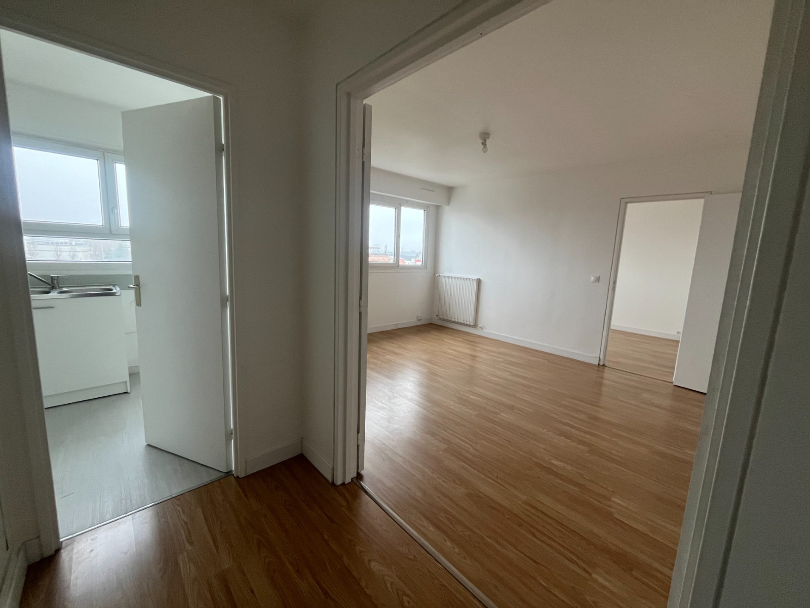 
                                                Vente
                                                 lot 215 - Noisy-le-Grand