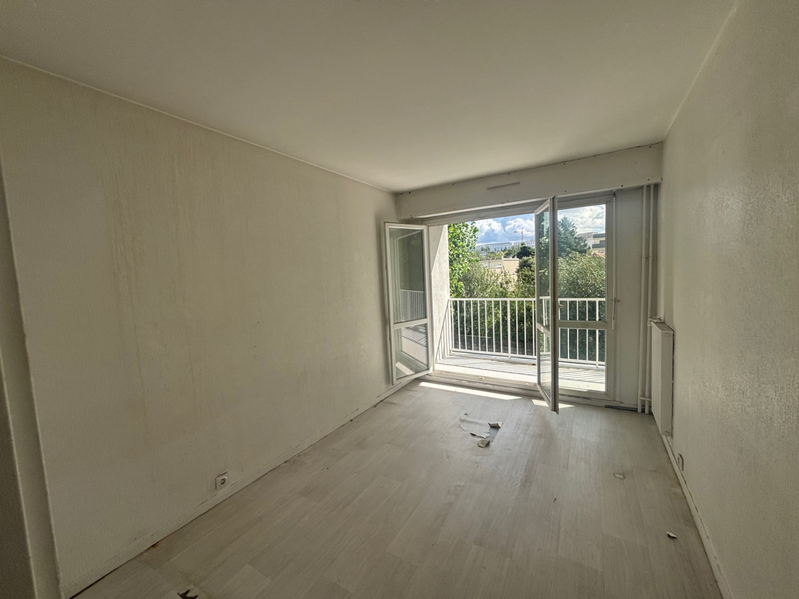 
                                                Vente
                                                 lot 431 Noisy-le-Grand