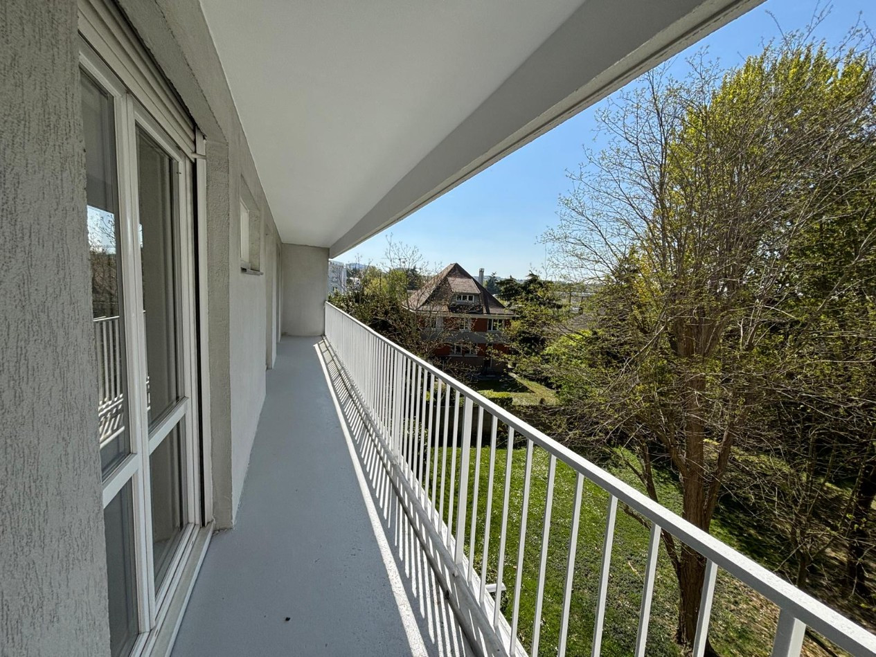 
                                                Vente
                                                 lot 418 Noisy-le-Grand
