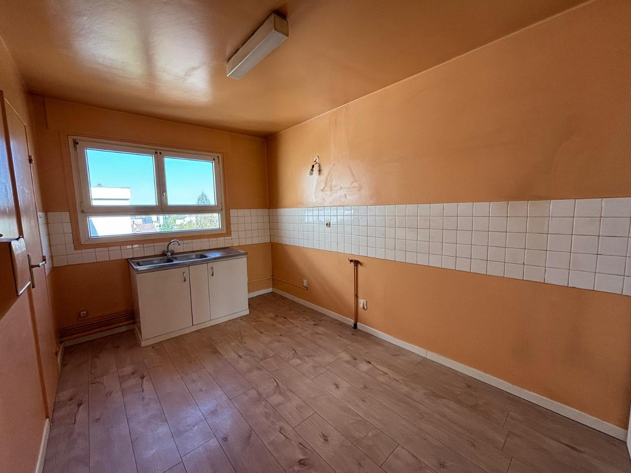 
                                                Vente
                                                 lot 418 Noisy-le-Grand