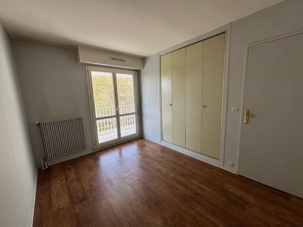 
                                                Vente
                                                 lot 418 Noisy-le-Grand