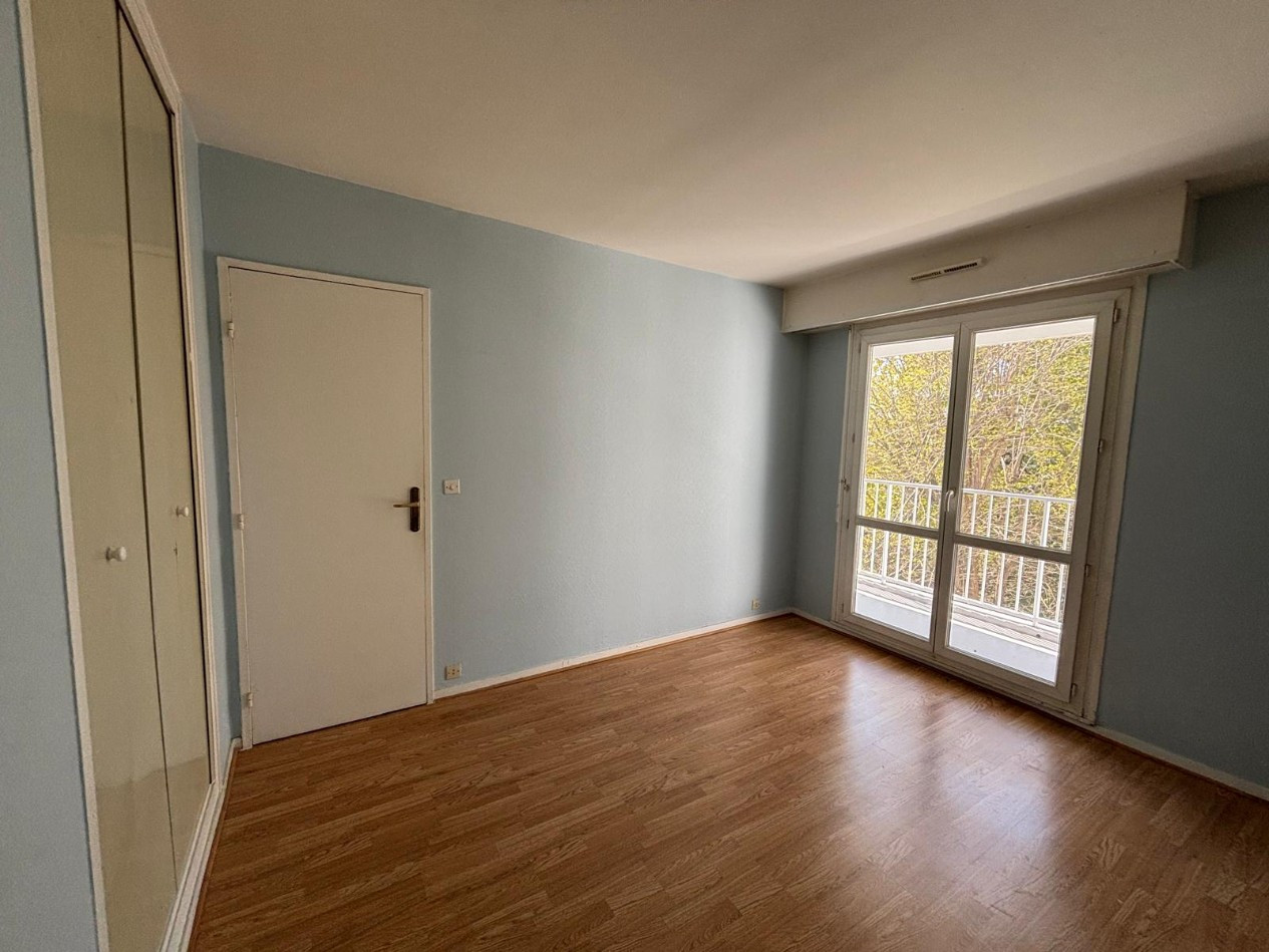 
                                                Vente
                                                 lot 418 Noisy-le-Grand