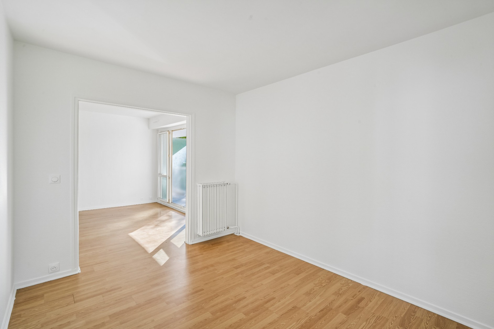 
                                                Vente
                                                 lot 418 Noisy-le-Grand