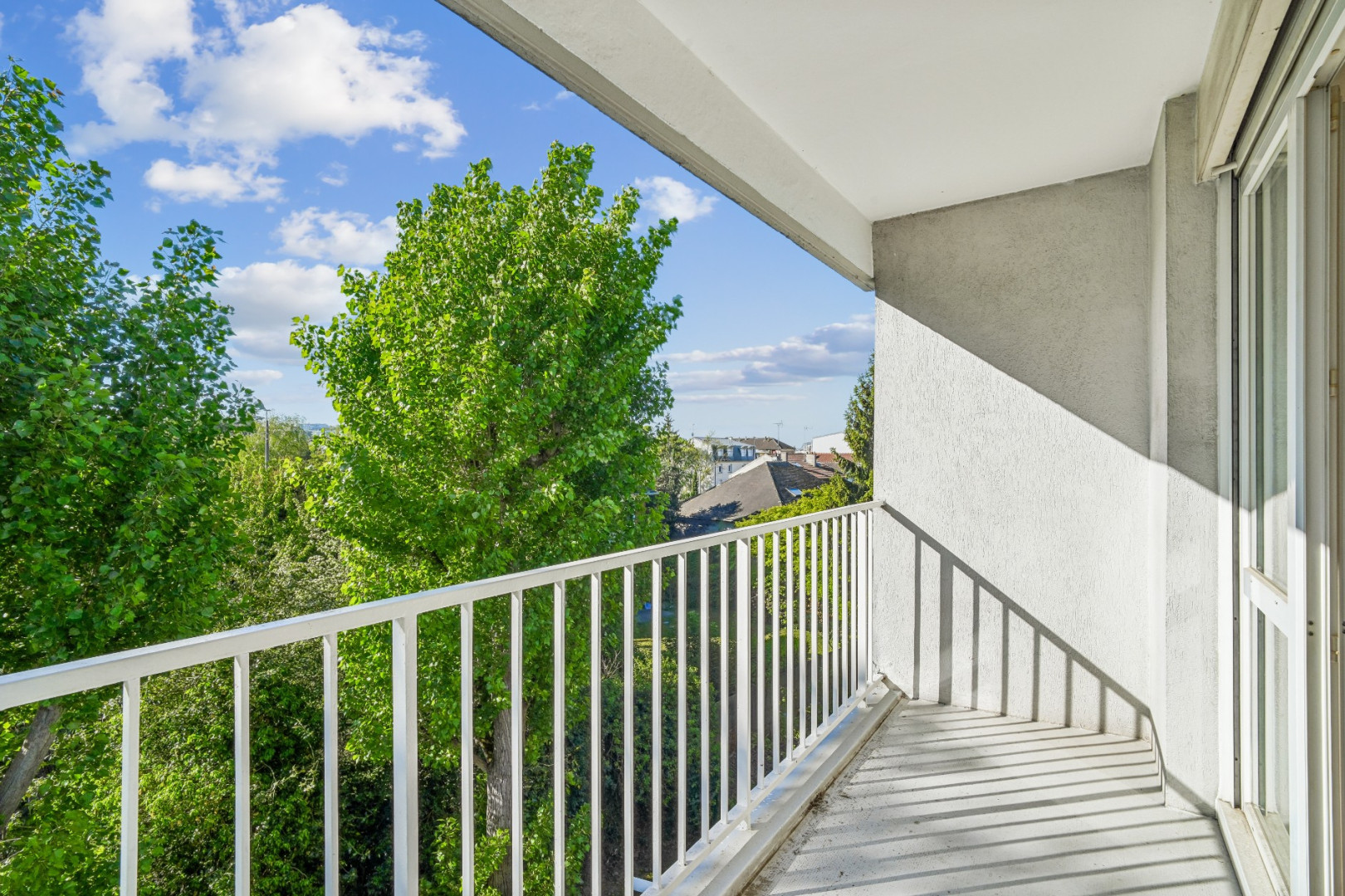 
                                                Vente
                                                 lot 418 Noisy-le-Grand