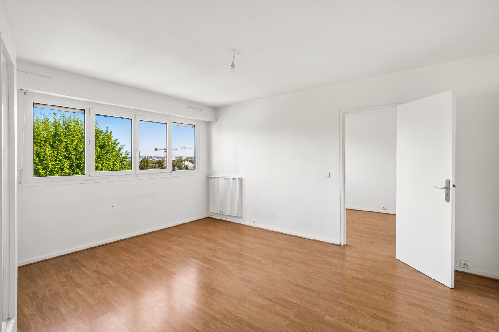 
                                                Vente
                                                 lot 433 Noisy-le-Grand