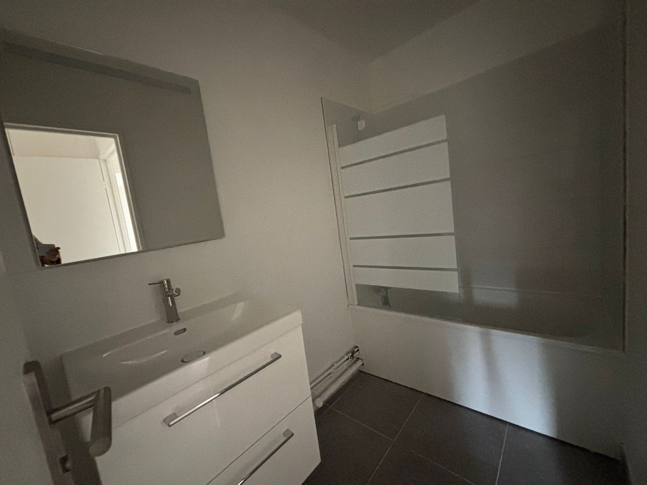 
                                                Vente
                                                 lot 506 Noisy-le-Grand