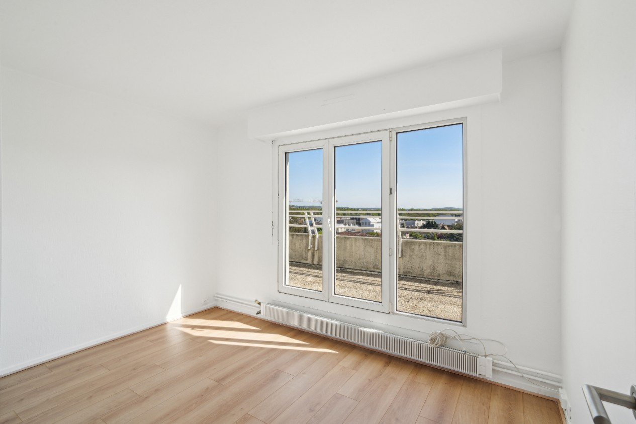 
                                                Vente
                                                 lot 522 Noisy-le-Grand