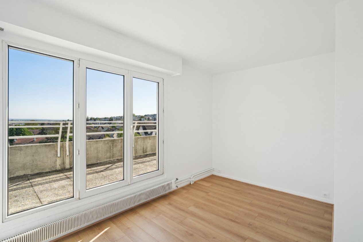 
                                                Vente
                                                 lot 522 Noisy-le-Grand