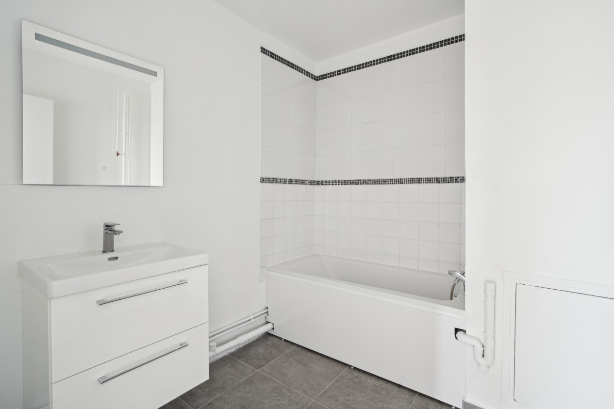 
                                                Vente
                                                 lot 522 Noisy-le-Grand