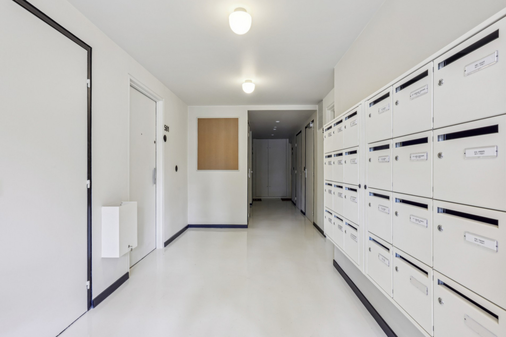 
                                                Vente
                                                 lot 522 Noisy-le-Grand