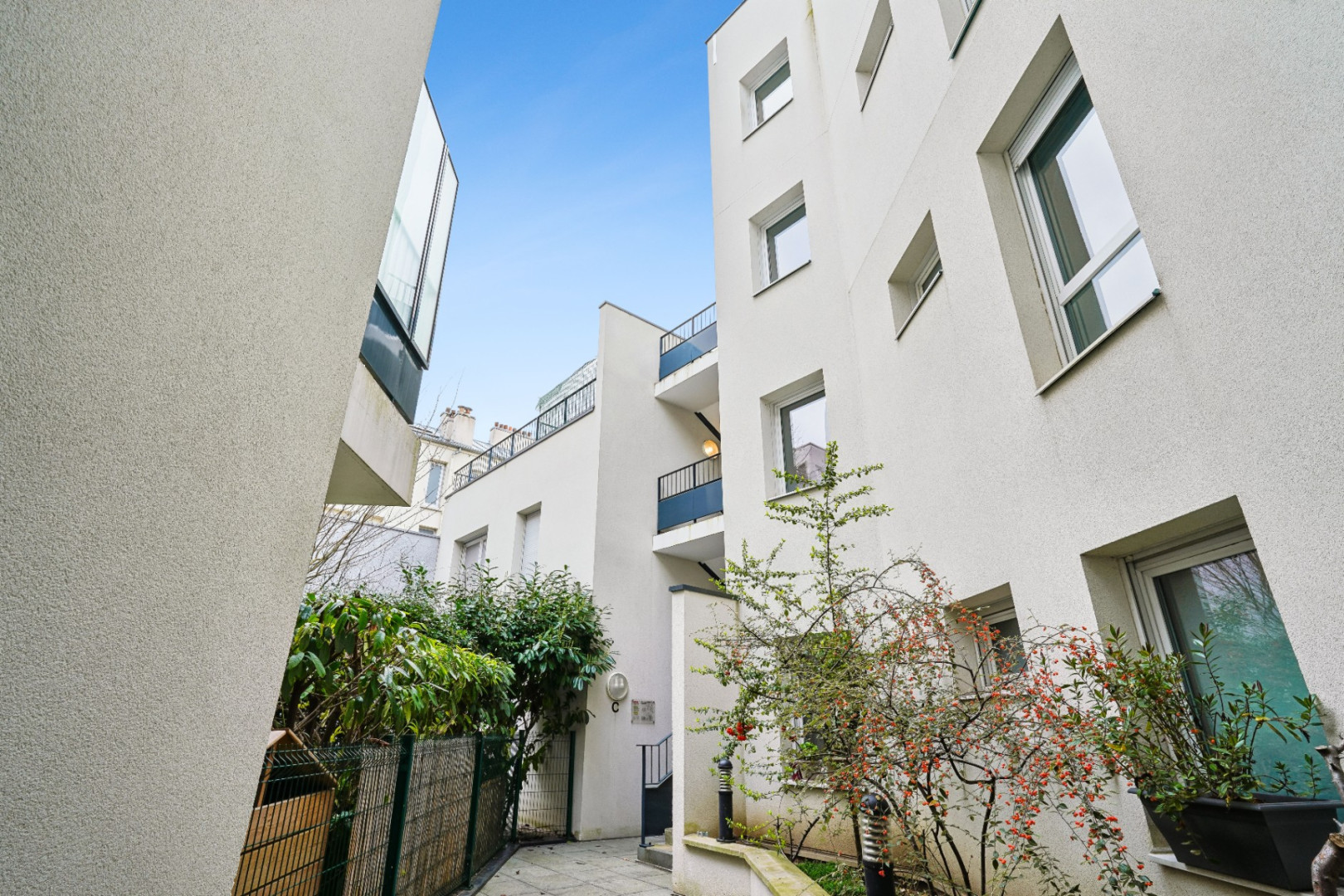 
                                                Vente
                                                 Lot C26 St Denis