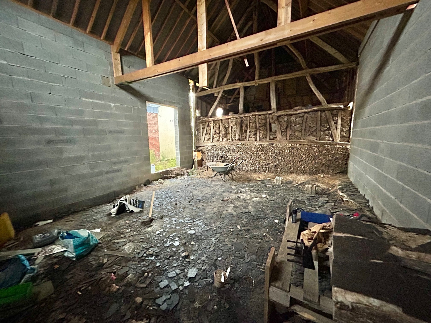 
                                                Vente
                                                 Lot de 2 maisons à rénover avec jardin