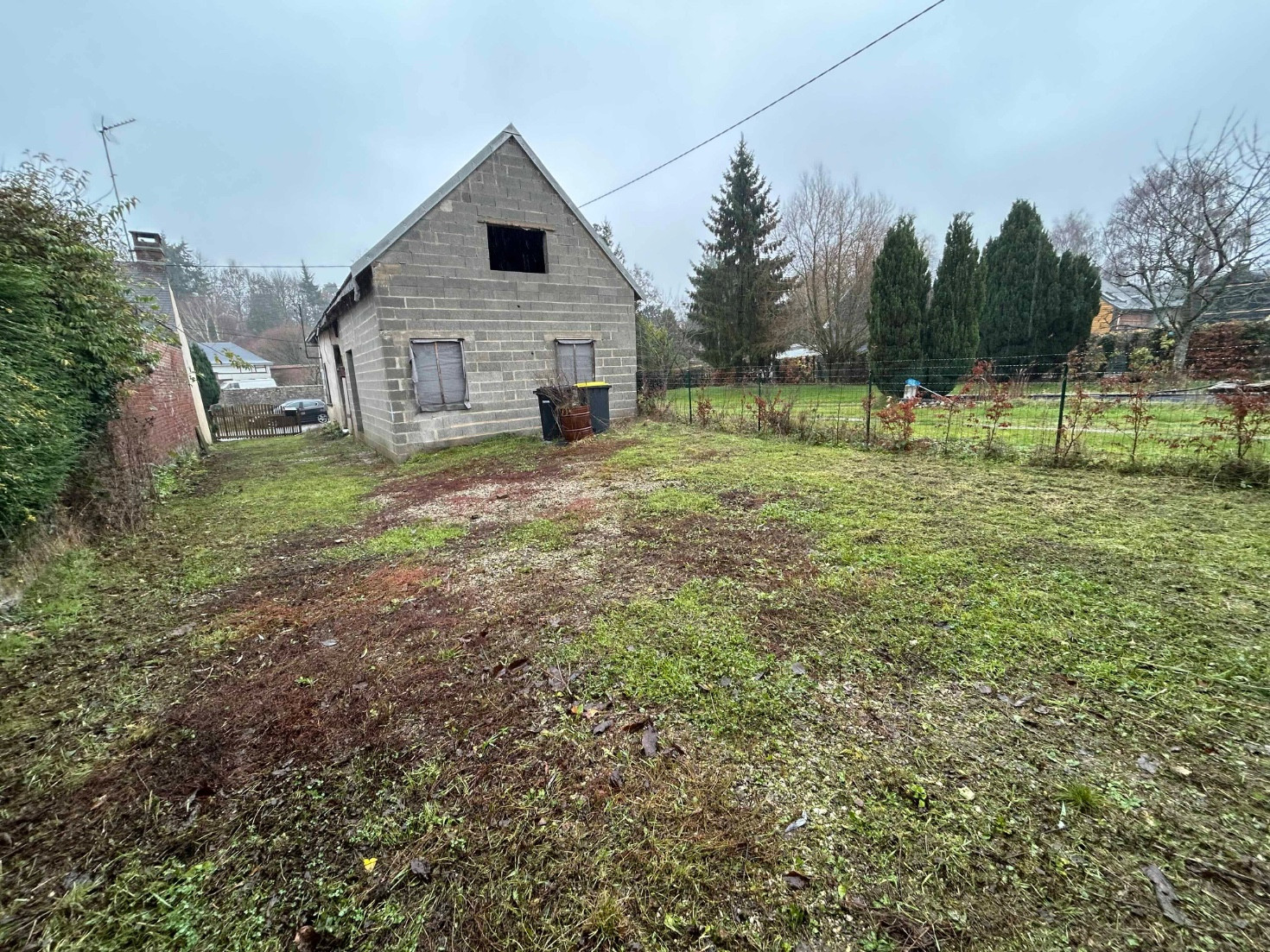 
                                                Vente
                                                 Lot de 2 maisons à rénover avec jardin