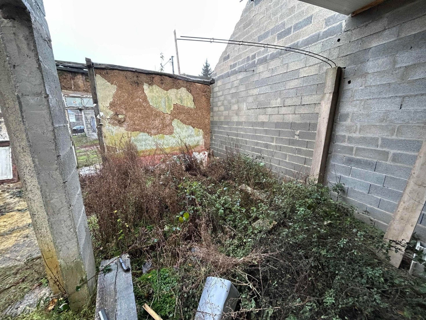 
                                                Vente
                                                 Lot de 2 maisons à rénover avec jardin