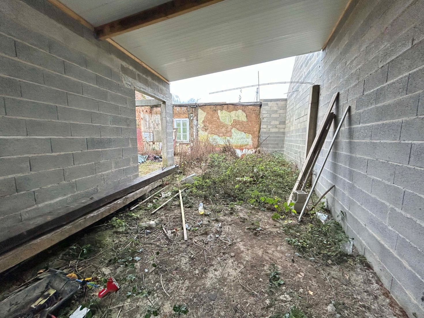 
                                                Vente
                                                 Lot de 2 maisons à rénover avec jardin