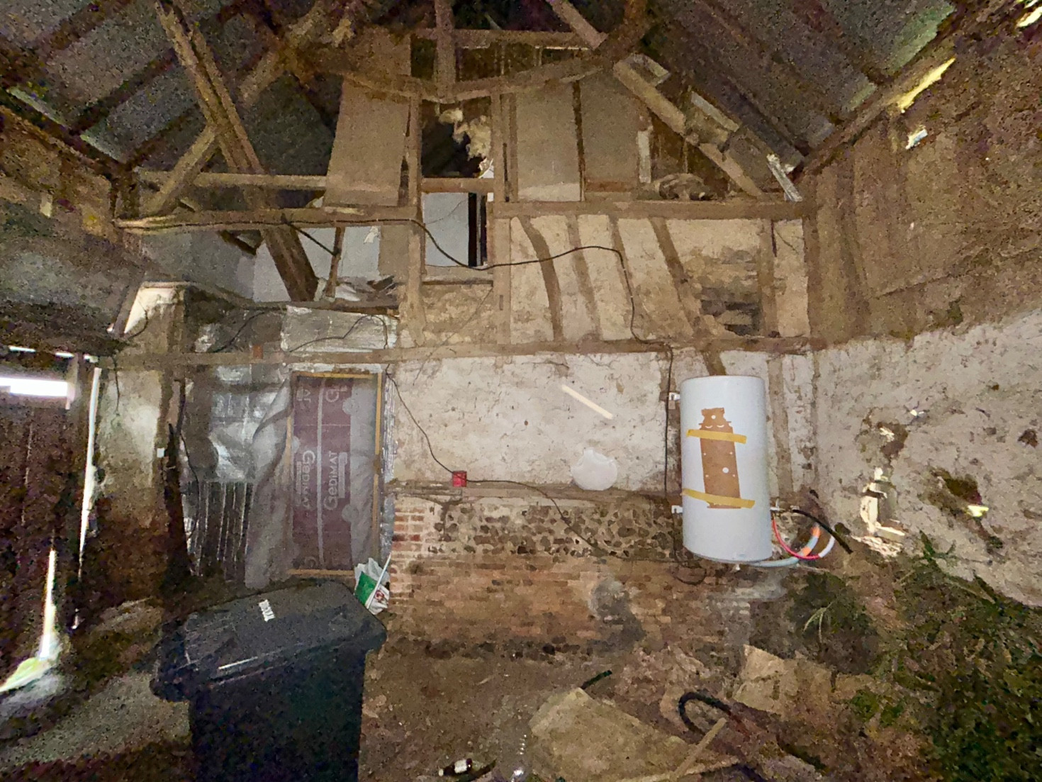 
                                                Vente
                                                 Lot de 2 maisons à rénover avec jardin