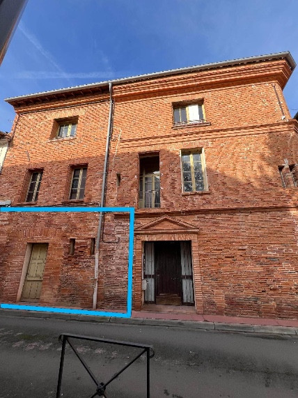 
                                                Vente
                                                 Lot de deux biens / appartement + local commercial