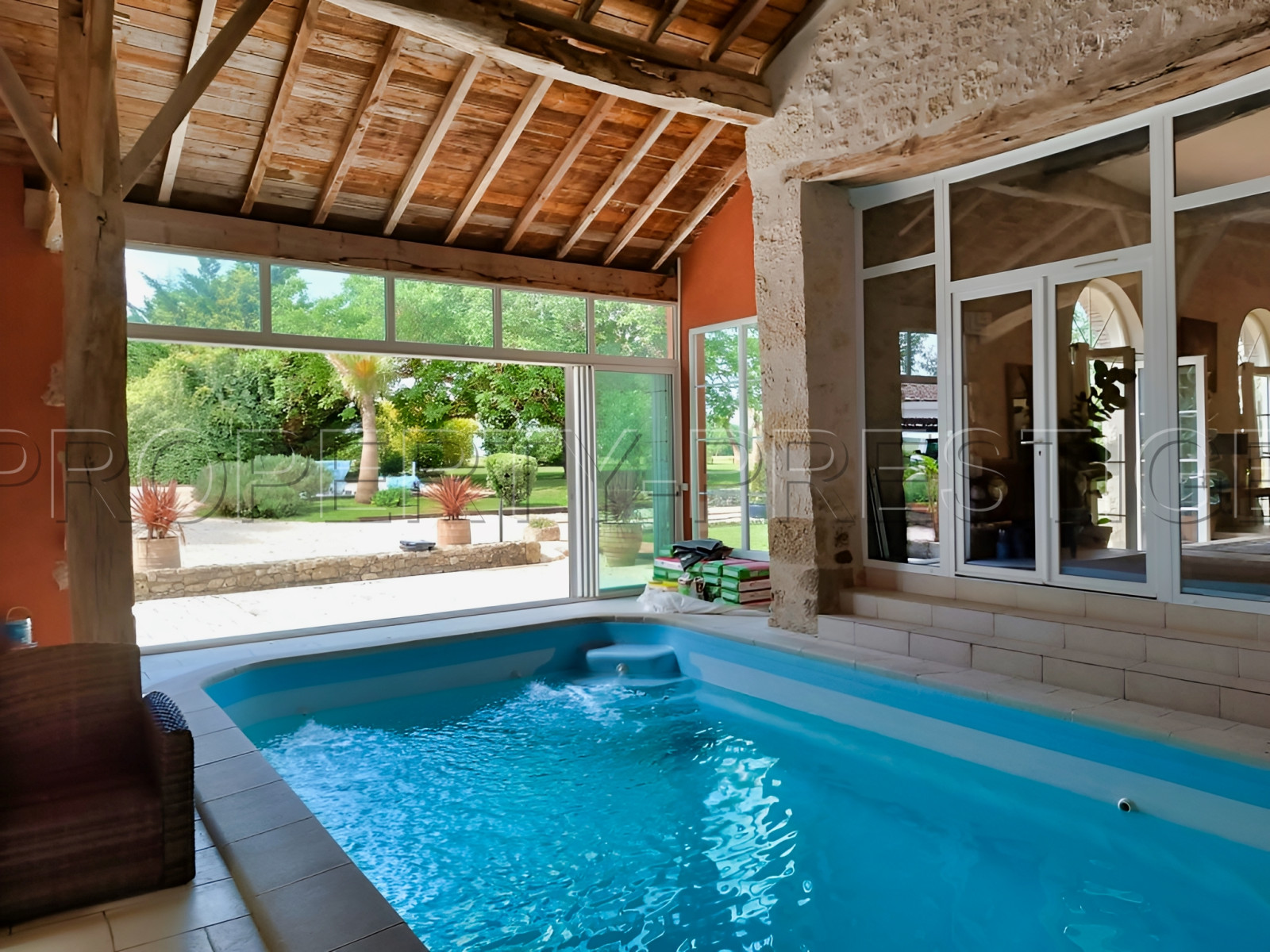 
                                                Vente
                                                 LOT ET GARONNE PROPRIETE XIXème EN PIERRES 3,6 HA