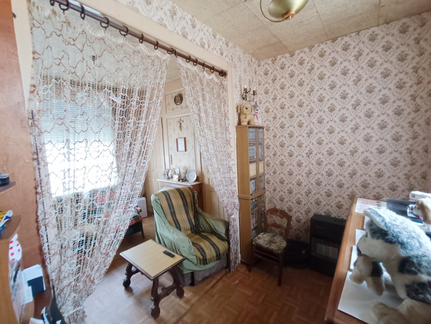 Vente
                                                 Lot maison à rénover et 43 garages