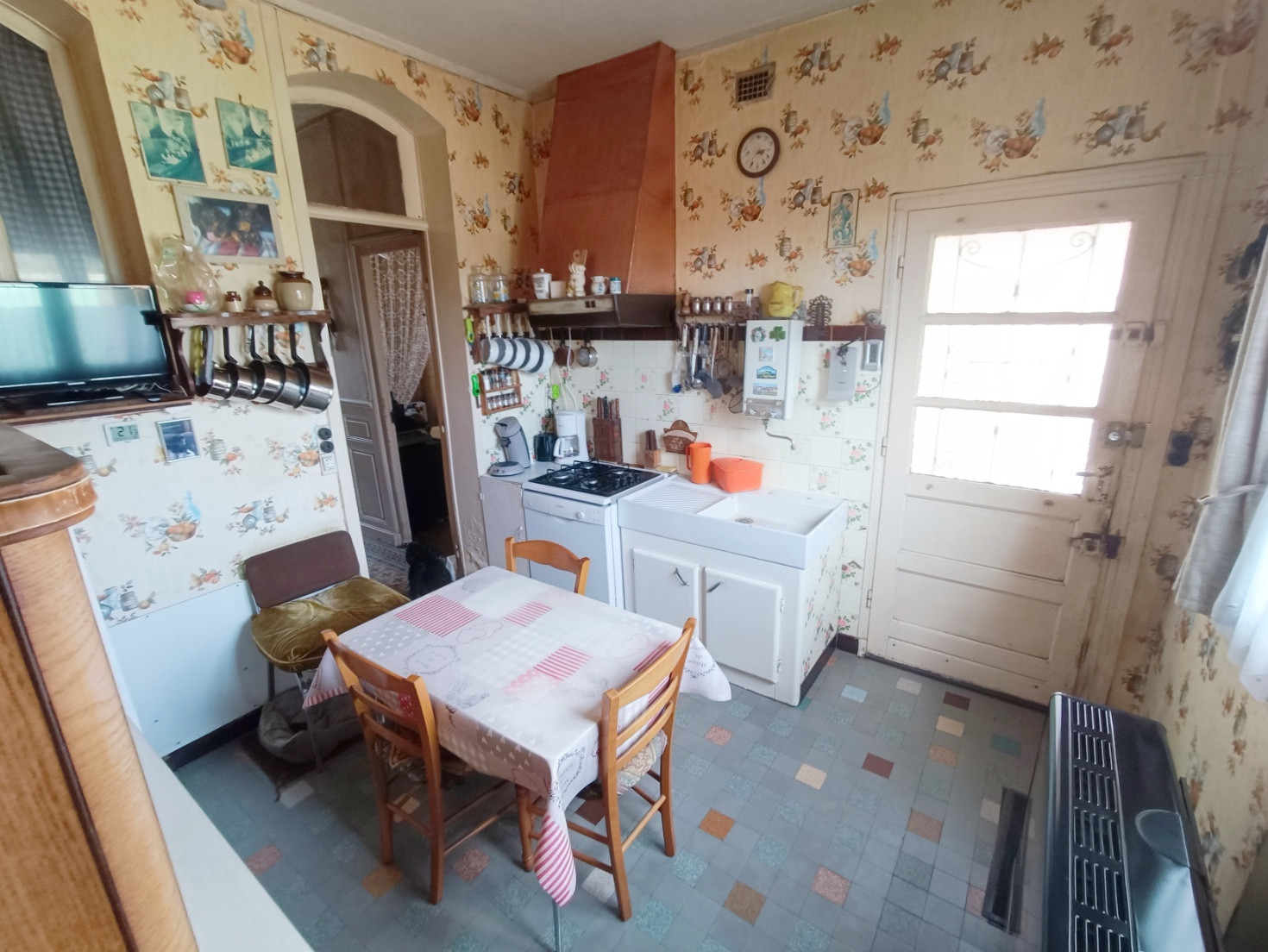 Vente
                                                 Lot maison à rénover et 43 garages