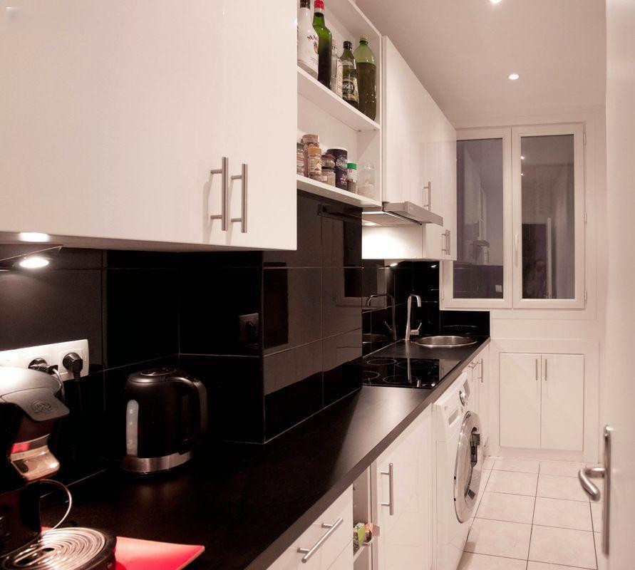 
                                                Location
                                                 Loue 2 pièces - meublé, moderne, lumineux