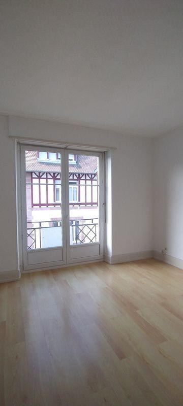 
                                                Location
                                                 Loue 3 pièces très lumineux - Mulhouse Dornach