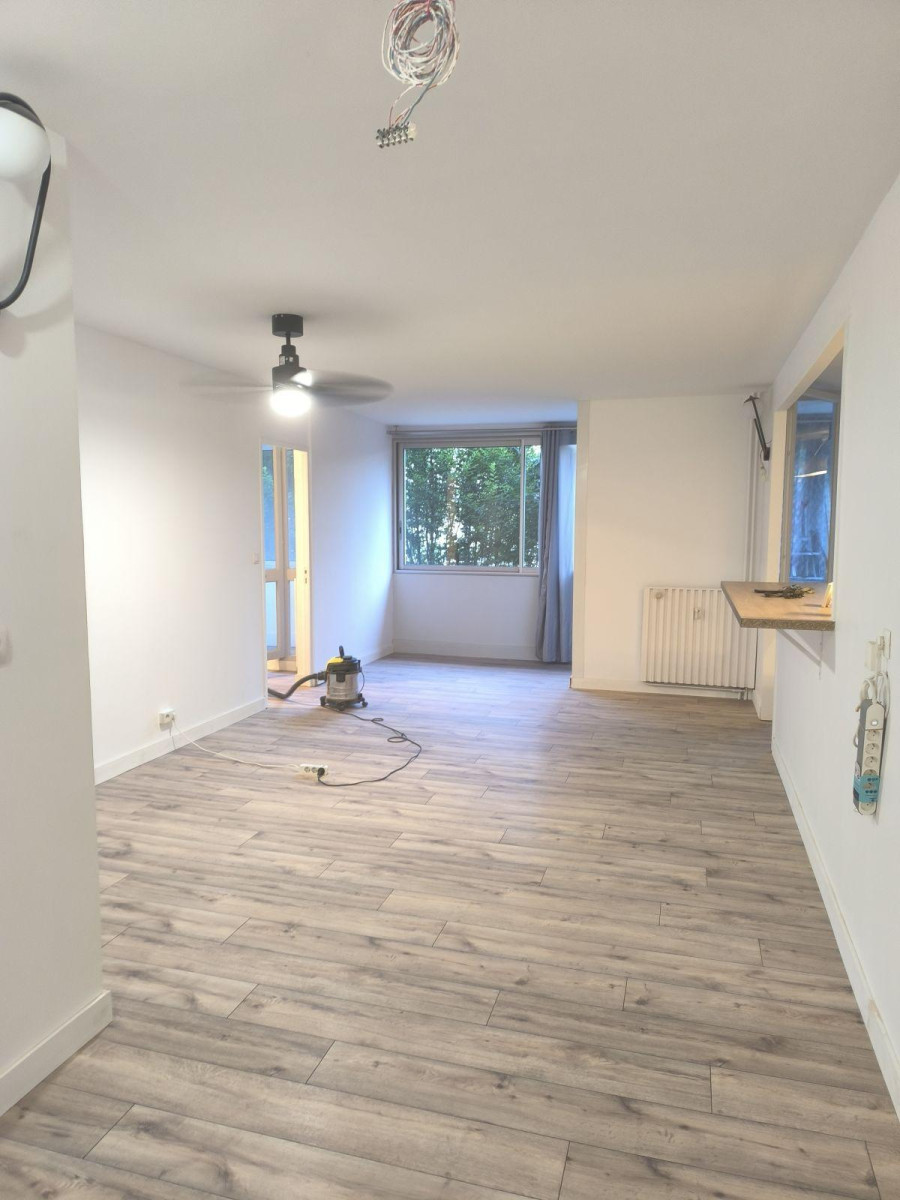 
                                                Location
                                                 Loue 4  chambre en colocation