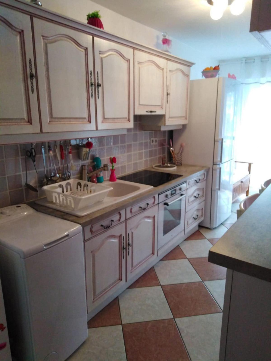 
                                                Location
                                                 Loue appart meublé en colocation choisie par vous