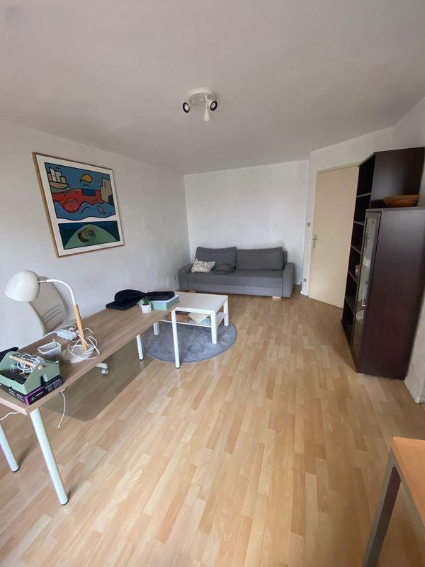 
                                                Location
                                                 Loue appartement 2 pieces