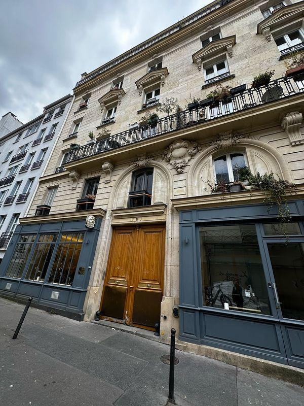 
                                                Location
                                                 Loue appartement 29m² Abbesses