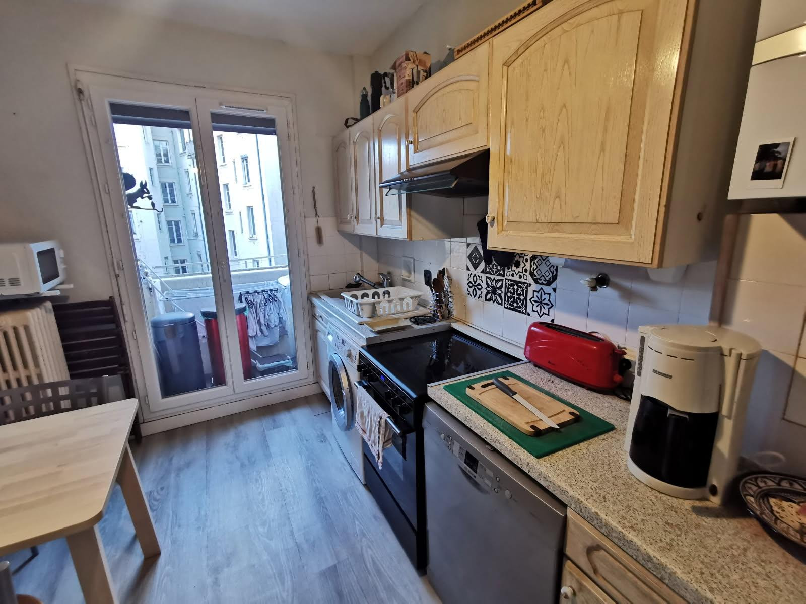 
                                                Location
                                                 Loue appartement 3 PIECES A Grenoble 65m2  La gare