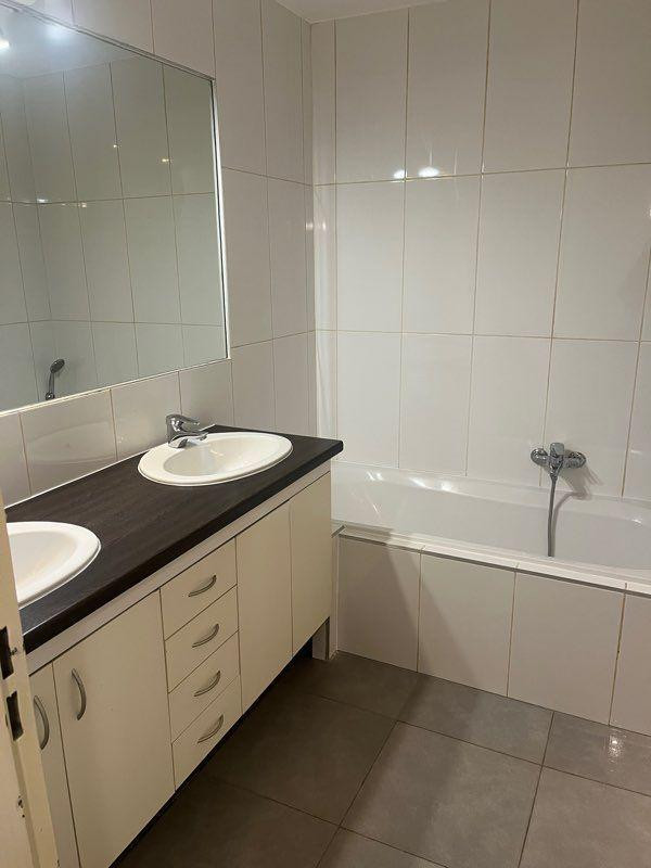 
                                                Location
                                                 Loue appartement F1