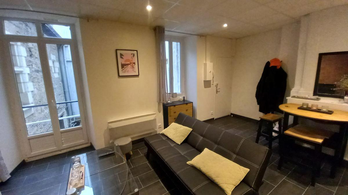 
                                                Location
                                                 Loue appartement hyper centre