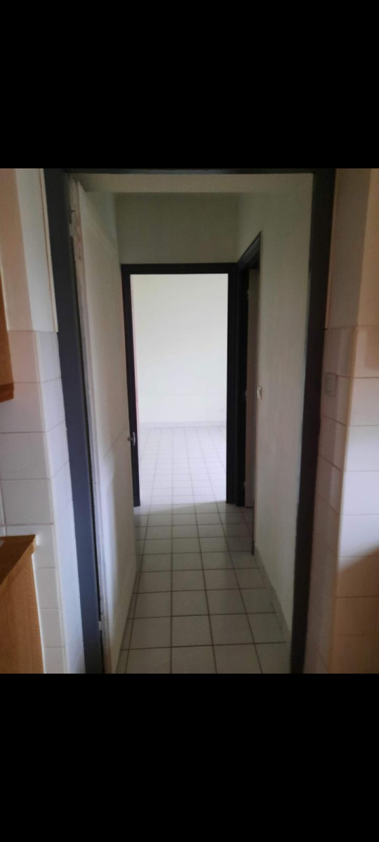 
                                                Location
                                                 Loue appartement plein centre de Vénissieux