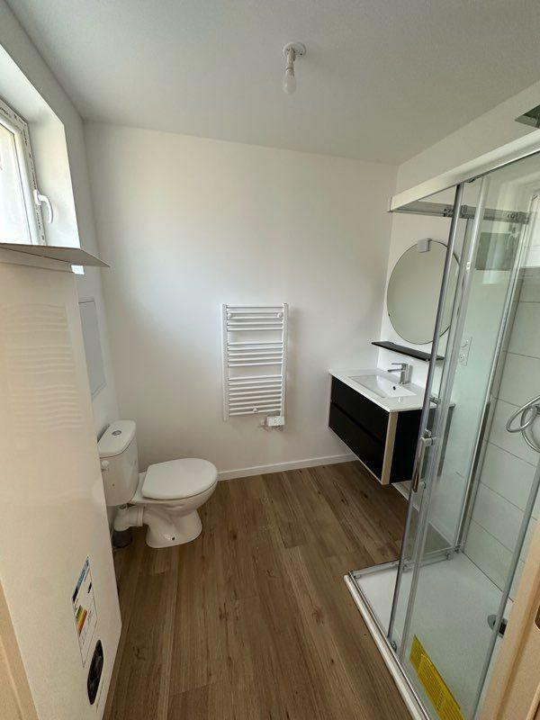 
                                                Location
                                                 Loue appartement T2, entièrement rénové