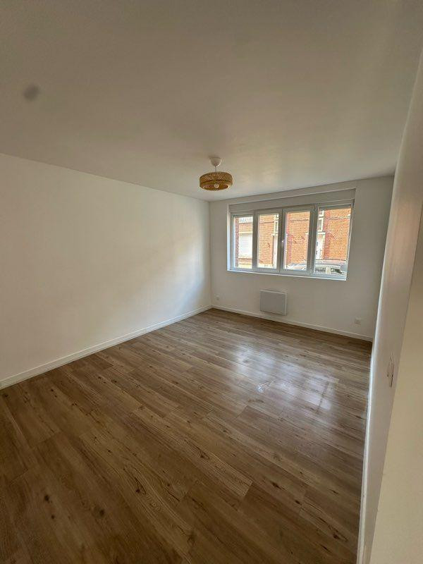 
                                                Location
                                                 Loue appartement T2, entièrement rénové