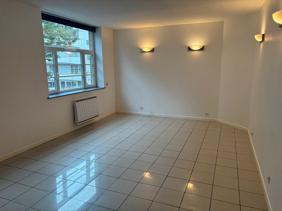 
                                                Location
                                                 Loue appartement t2 quartier Gambetta