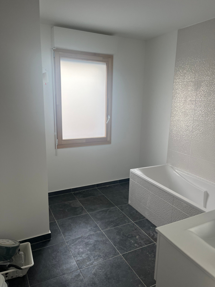 
                                                Location
                                                 Loue Appartement T3 Neuf de 62m² en Étage Élevé avec Grande Terrasse dans Résidence de Standing (loyer tout inclus)