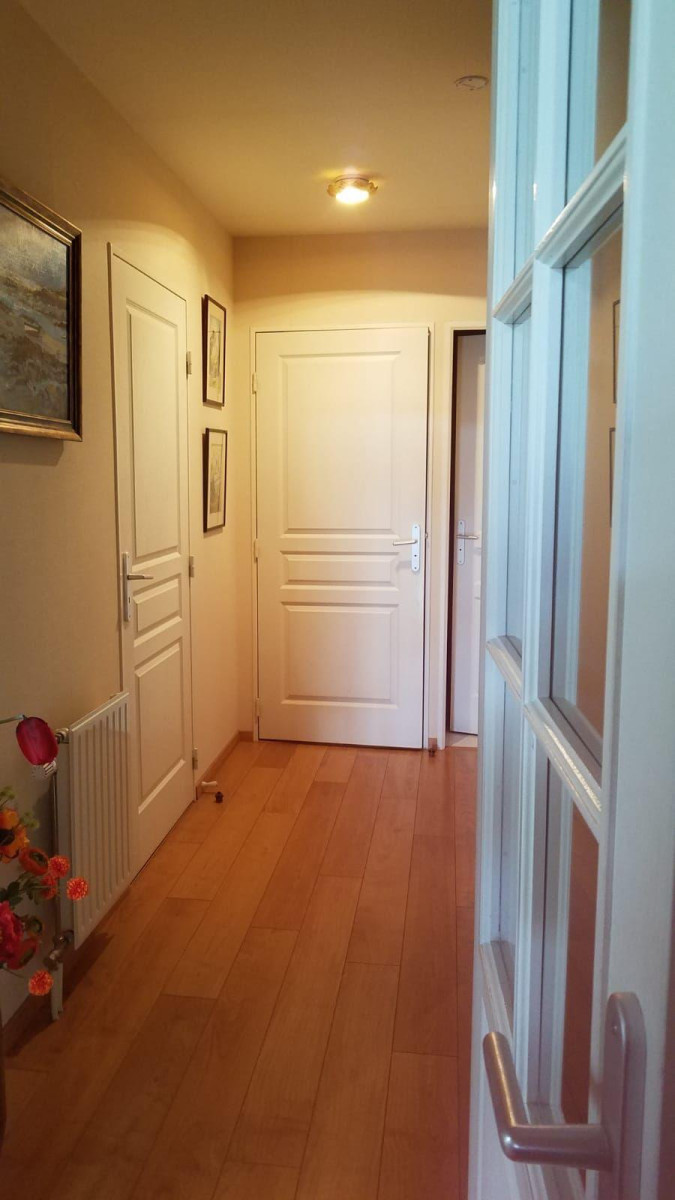 
                                                Location
                                                 Loue Appartement T4 Meublé, très bon standing