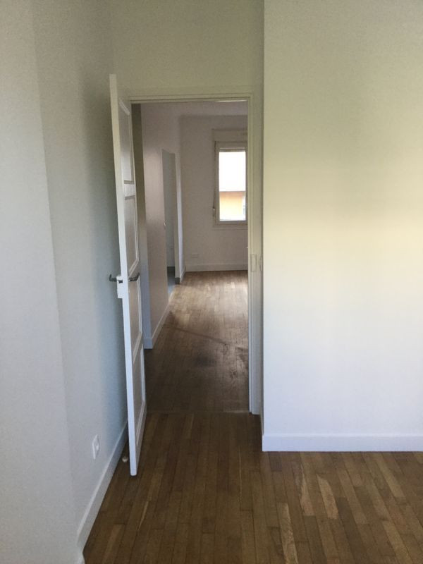 
                                                Location
                                                 Loue appt 2 pièces 38m2 COURBEVOIE - secteur Bécon