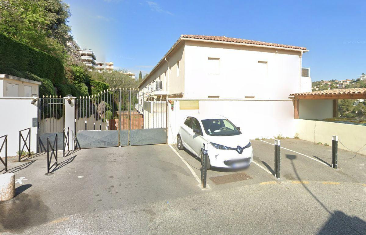 
                                                Location
                                                 Loue Bail étudiant ou mobilité : Appartement T1/T2