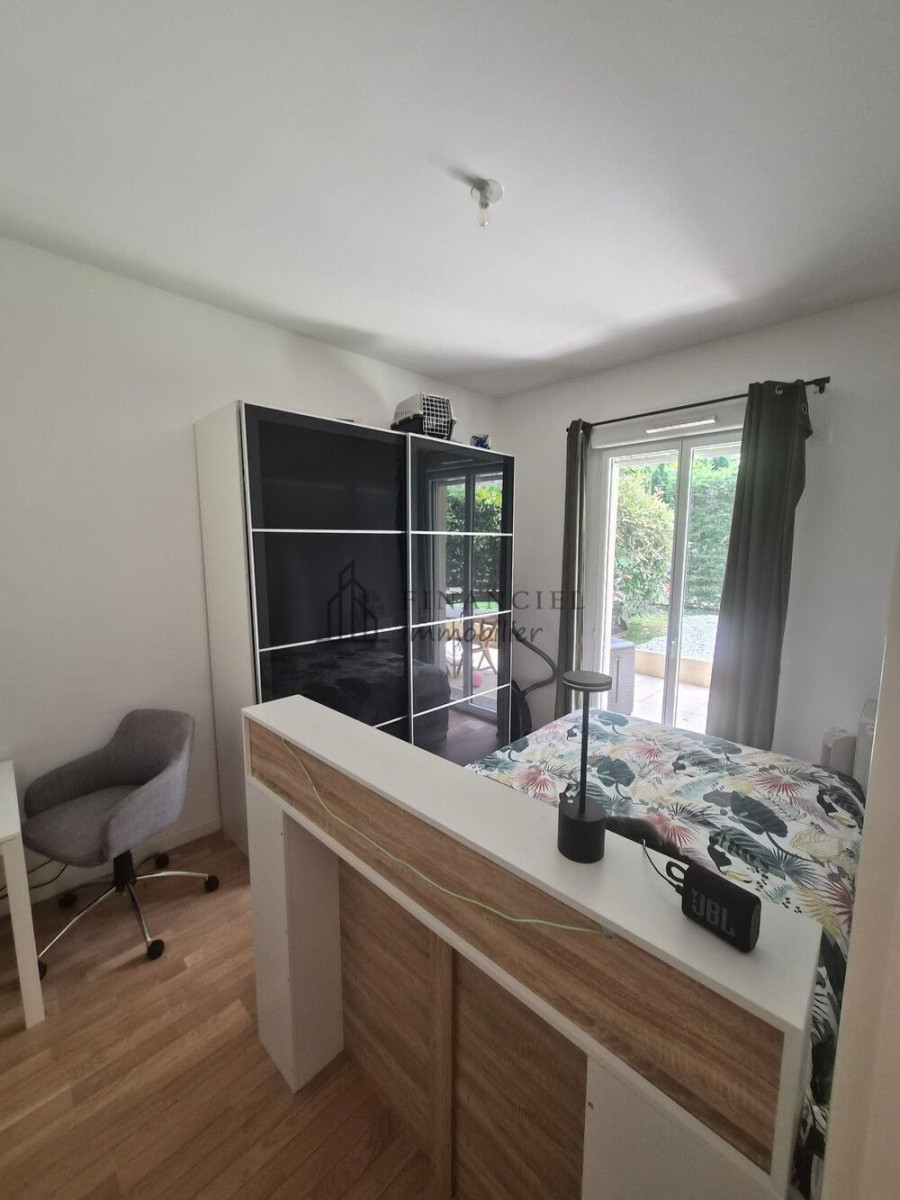 
                                                Location
                                                 LOUE BEAU 2 PIECES - ASNIERES CENTRE