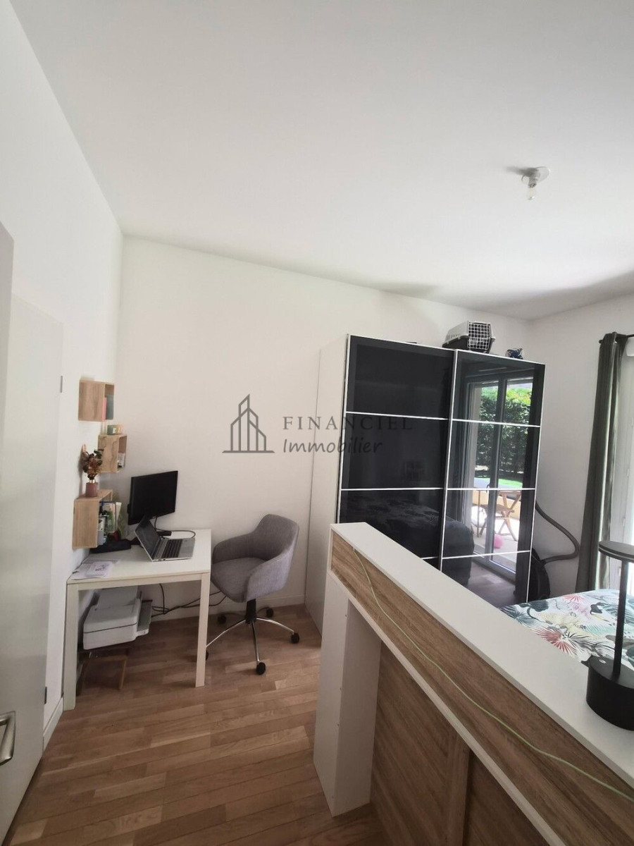 
                                                Location
                                                 LOUE BEAU 2 PIECES - ASNIERES CENTRE