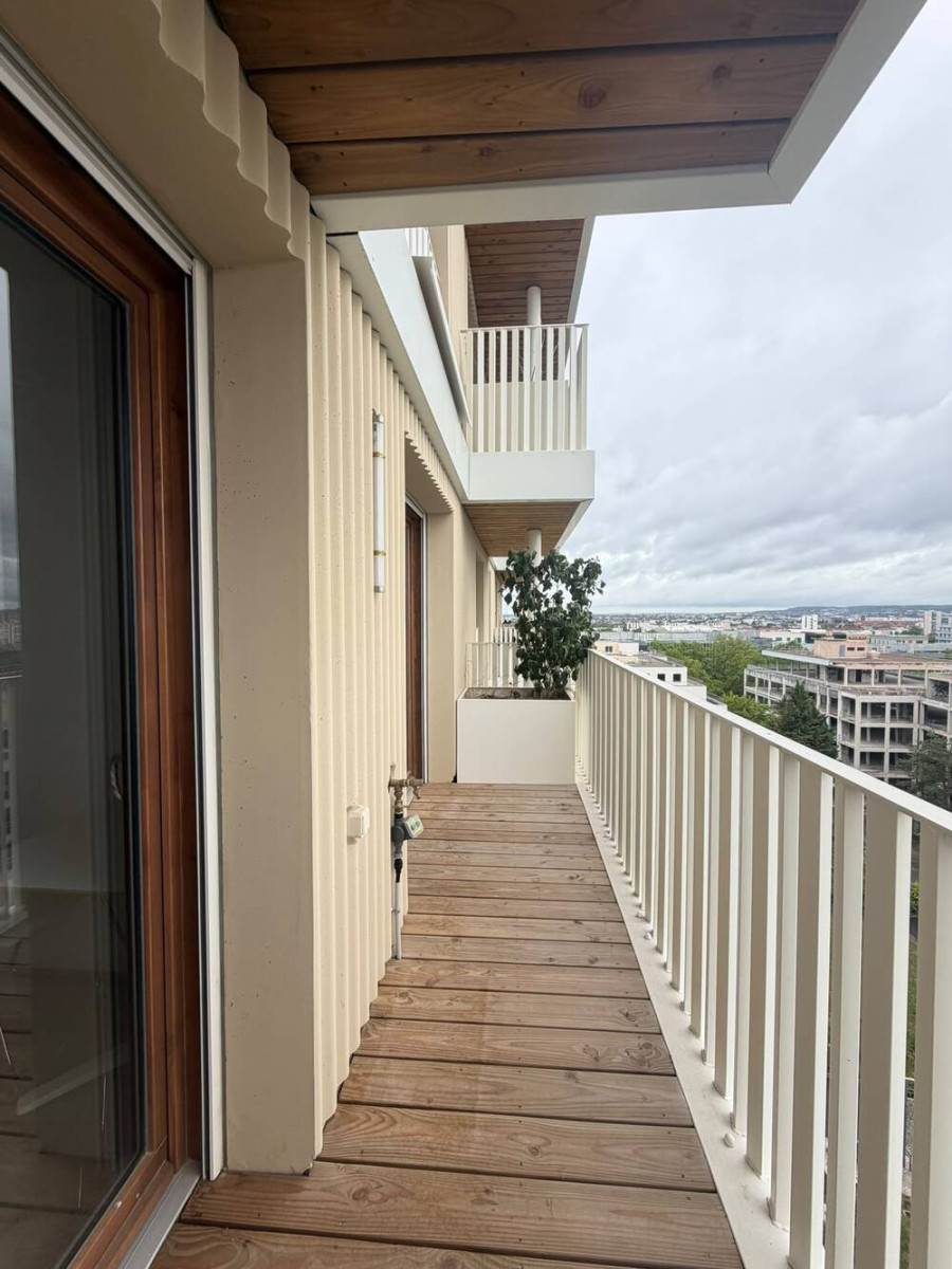 
                                                Location
                                                 LOUE BEAU 2 PIECES NEUF - NANTERRE UNIVERSITE