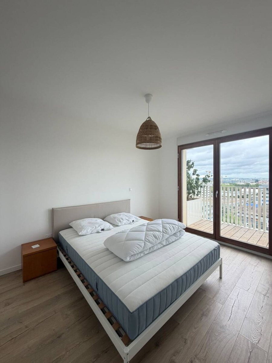 
                                                Location
                                                 LOUE BEAU 2 PIECES NEUF - NANTERRE UNIVERSITE