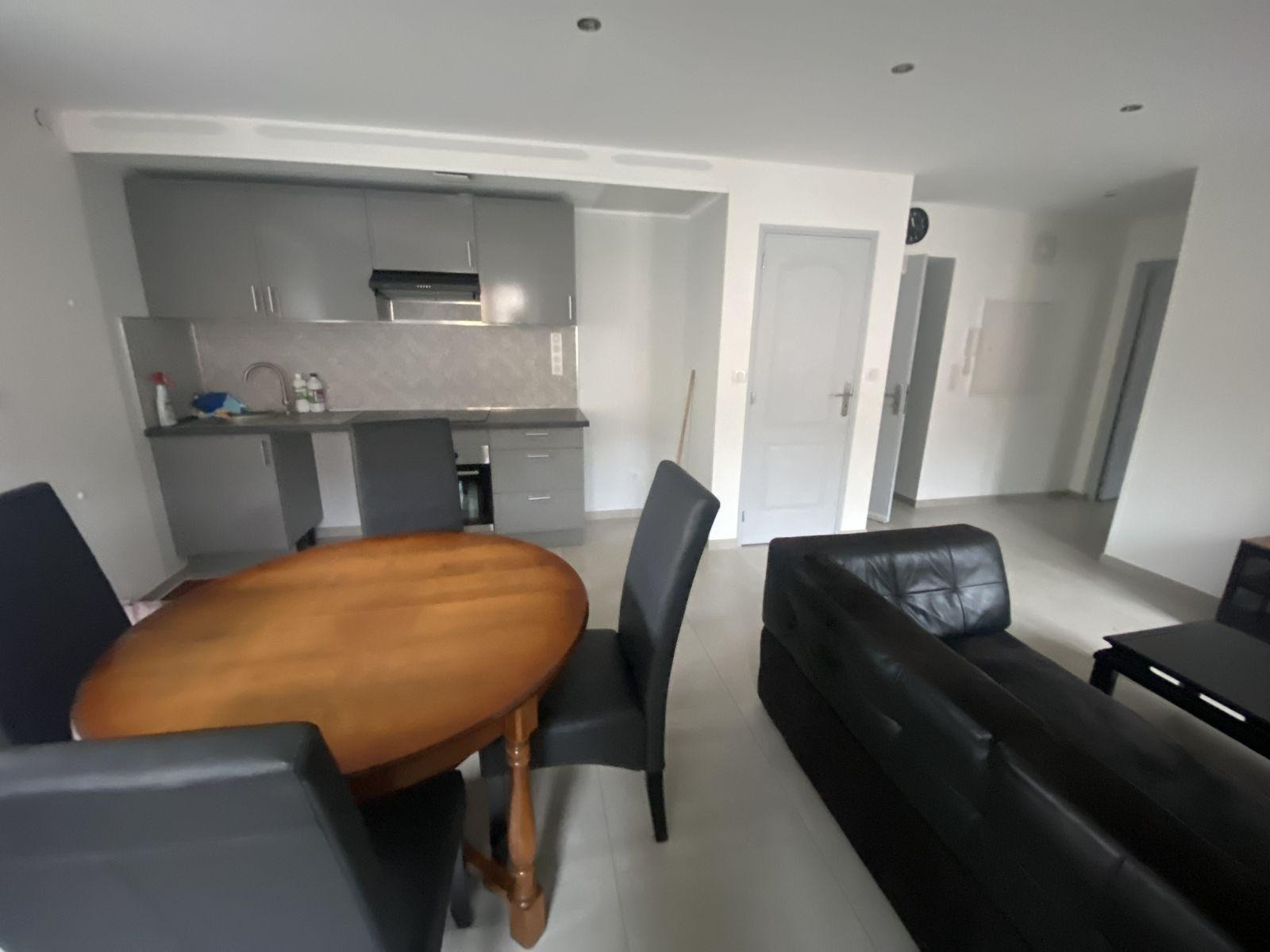 
                                                Location
                                                 Loue beau F2 RDC