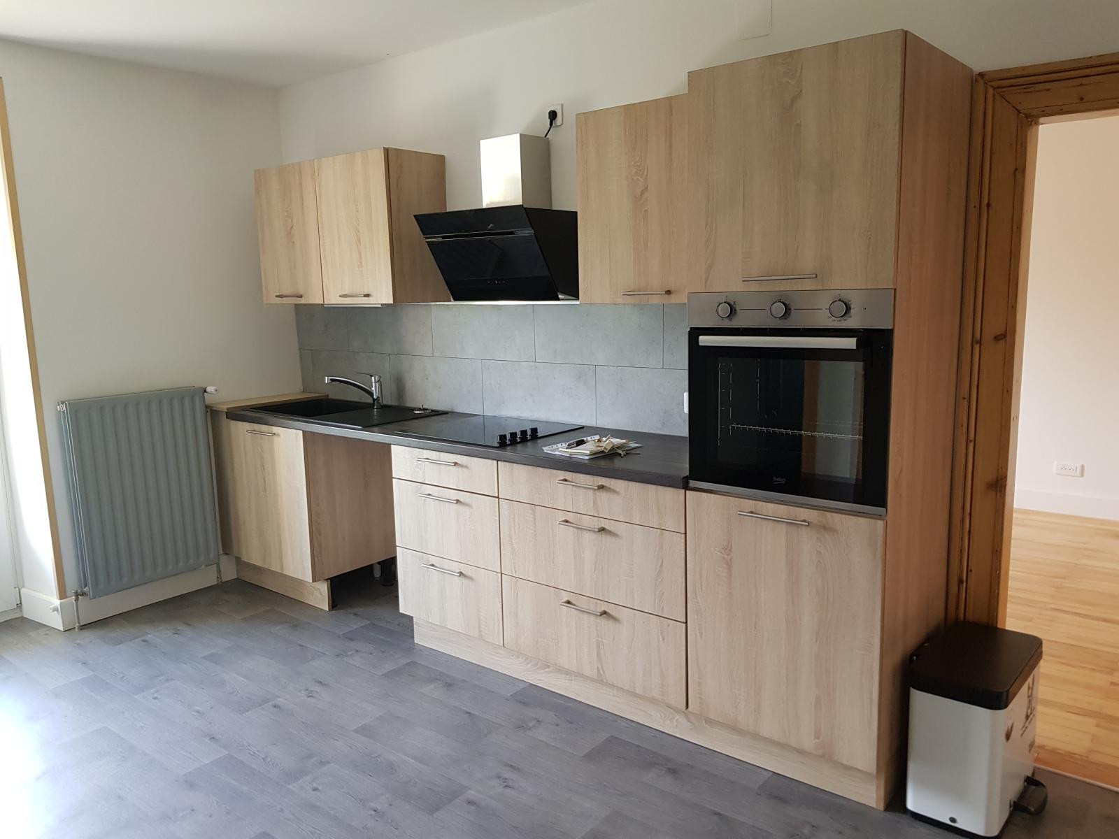 
                                                Location
                                                 Loue beau T3  au calme, avec  belle vue à ETZLING