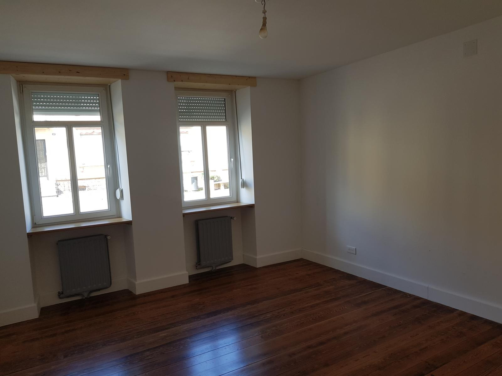 
                                                Location
                                                 Loue beau T3  au calme, avec  belle vue à ETZLING