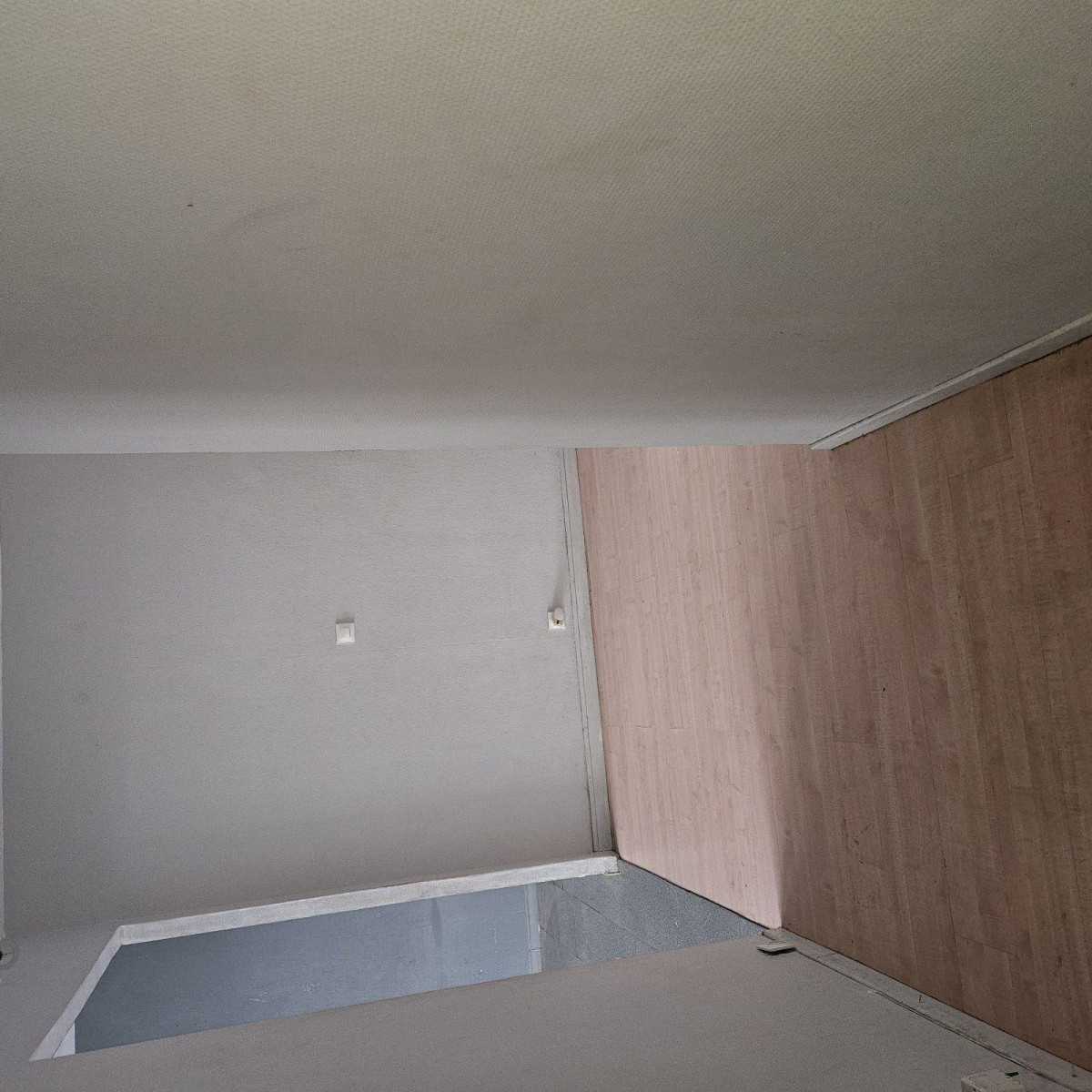 
                                                Location
                                                 LOUE BEL APPARTEMENT LUMINEUX  DE TYPE  F4