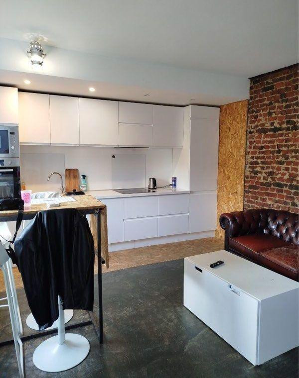 
                                                Colocation
                                                 Loue chambre avc douche et lavabo (+jardin)